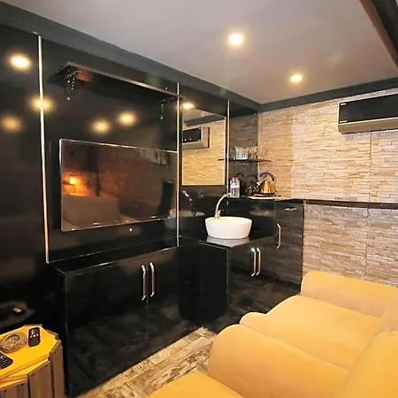 شقة Elegant House Bitik