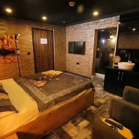 Elegant House * Bitik