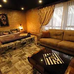 Elegant House Apartment *